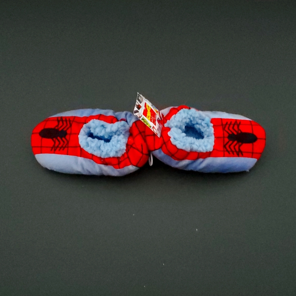 Marvel Comics NWT Spidey Red & Blue Fuzzy Babba Slipper Socks, Size 4 1/2-7 1/2